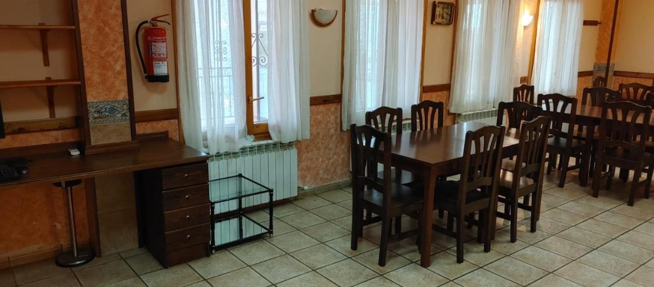 Hostal Estopinan Estopinan del Castillo Buitenkant foto