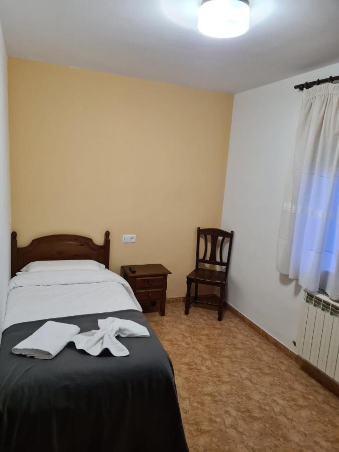 Hostal Estopinan Estopinan del Castillo Buitenkant foto